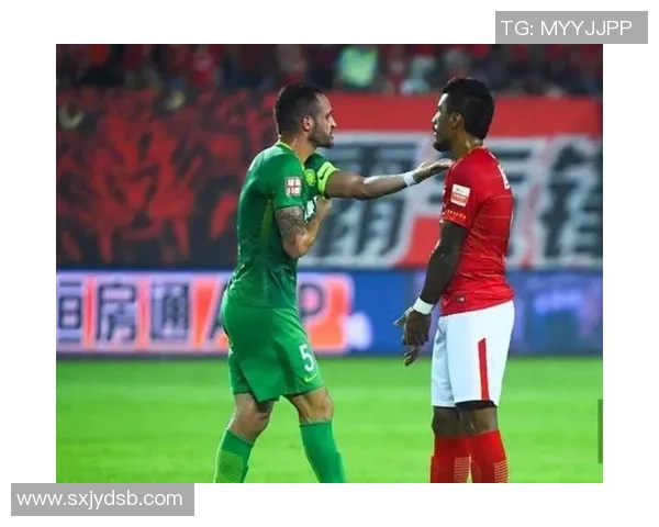 足球传奇退役后渐显老态 身体状况变化引发球迷热议