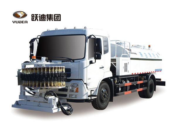 k8.com护栏清洗车