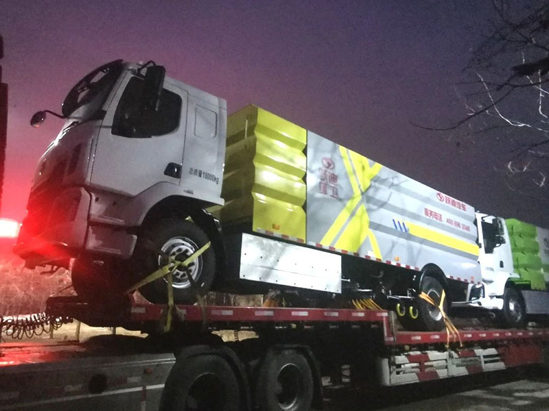 助力城市发展丨k8.com新能源环卫车、警务室发车